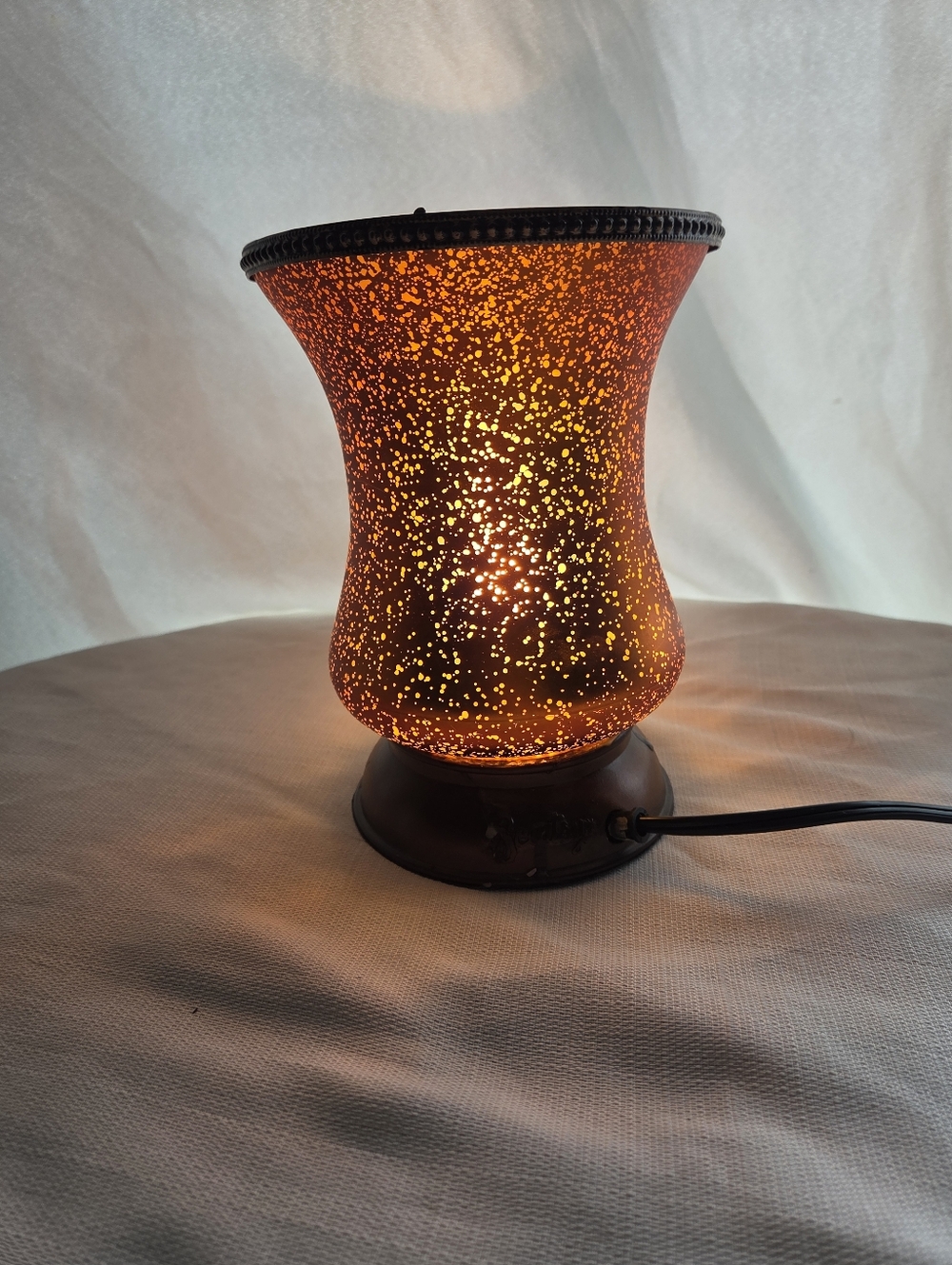 Scentsy Tulip Lampshade Collection Warmer, Missing Glass Wax Melt Insert